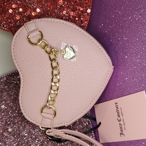 🎉HP🎉Juicy Couture 💘NWT💘 Luxe Links Light Pink Heart Shaped Wristlet!💘💘💘 - Picture 15 of 16